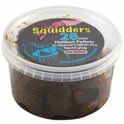 Catfish Pro Squidders Pre Drilled Glugged 28mm Halibut Pellets Tub